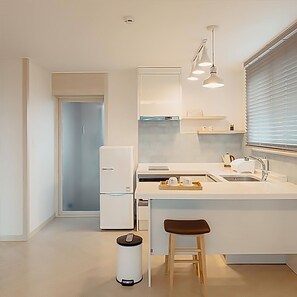 Deluxe Double | Private kitchen | Fridge, microwave, stovetop, electric kettle