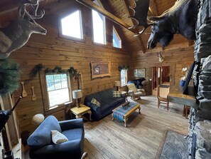 Smart TV, fireplace, video games, offices - Quality Time Together! Log Cabin Sleeps 28 Kids Love It!  (Mount Hope)