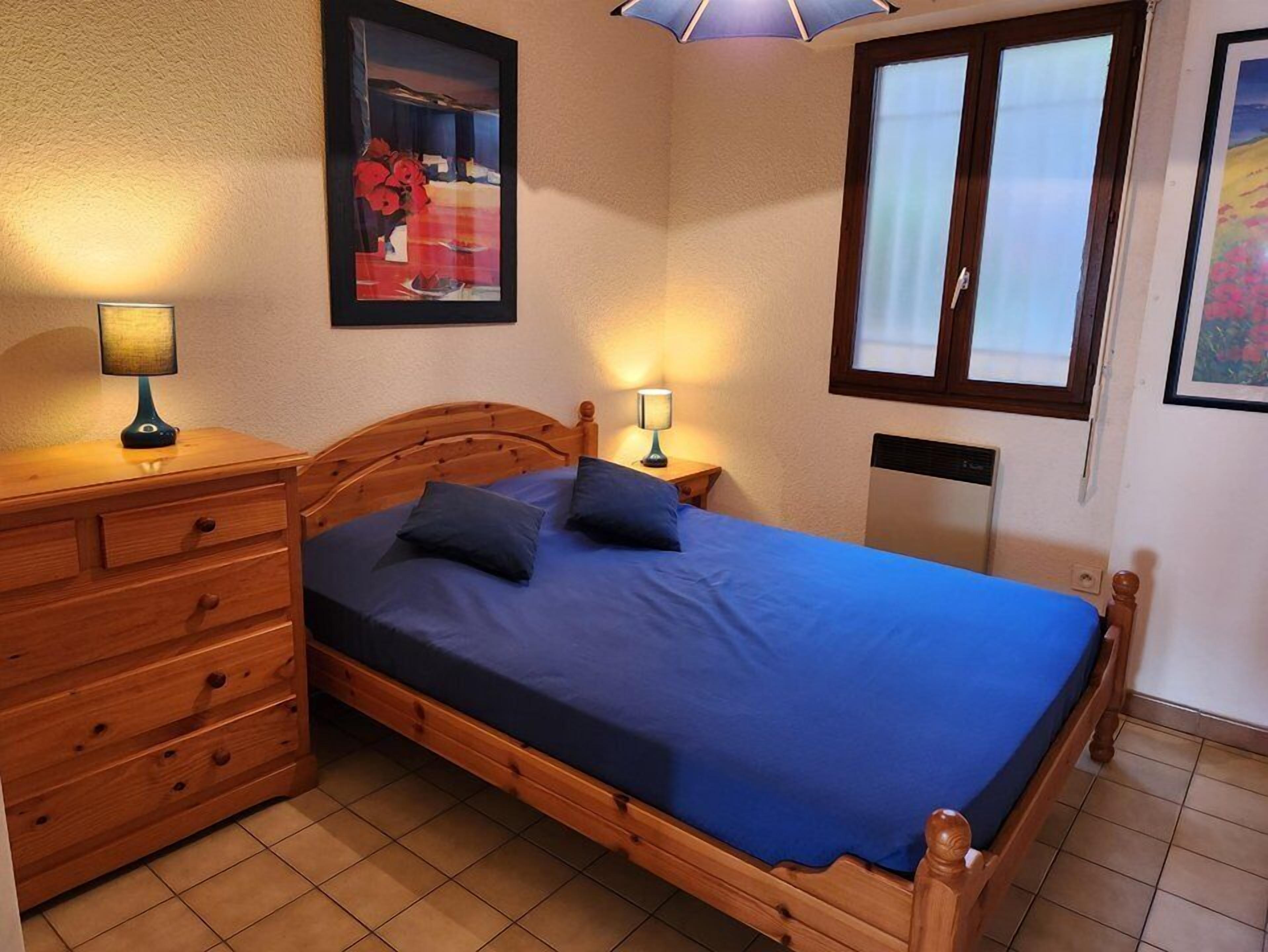 Le Lavandou, One-bedroom To Rent For 4 People, Quiet Residence, Beautiful View Of The Bay Of St... - Saint-Clair