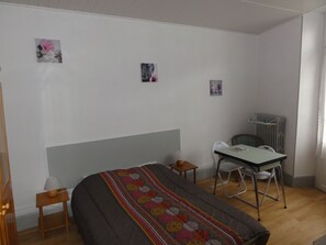 1 chambre, fer et planche à repasser, Wi-Fi