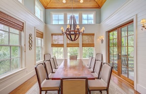 Dining - Award-Winning Resort Amenities | Dunecrest 11 by Wild Dunes (Isle of Palms)