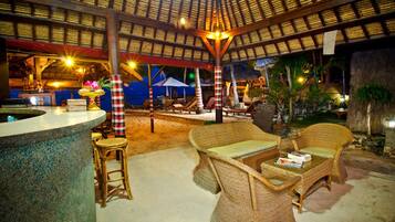 Café da manhã, almoço e jantar