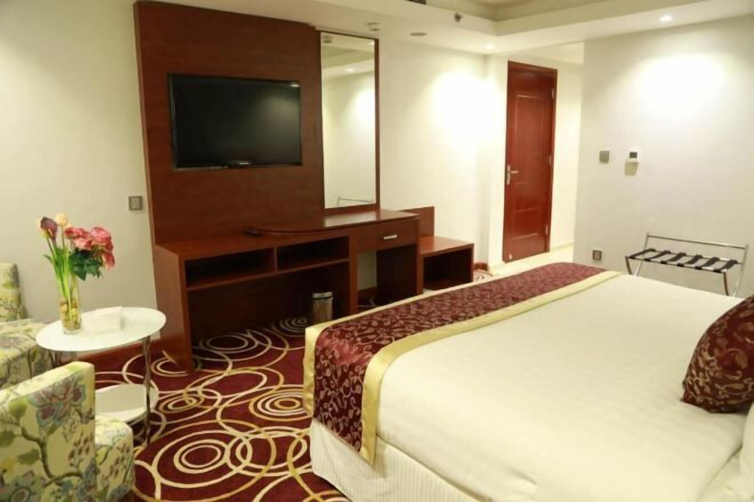 Hypoallergeen beddengoed, een kluis op de kamer, een bureau