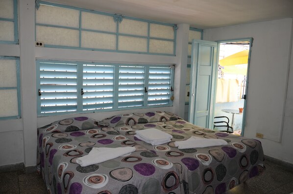 Classic-Dreibettzimmer, 1 Schlafzimmer, Terrasse, Eckzimmer