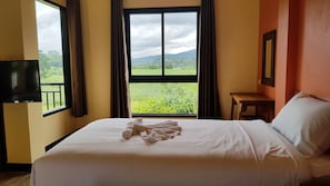 Superior Twin | Blackout drapes, soundproofing, free WiFi, bed sheets