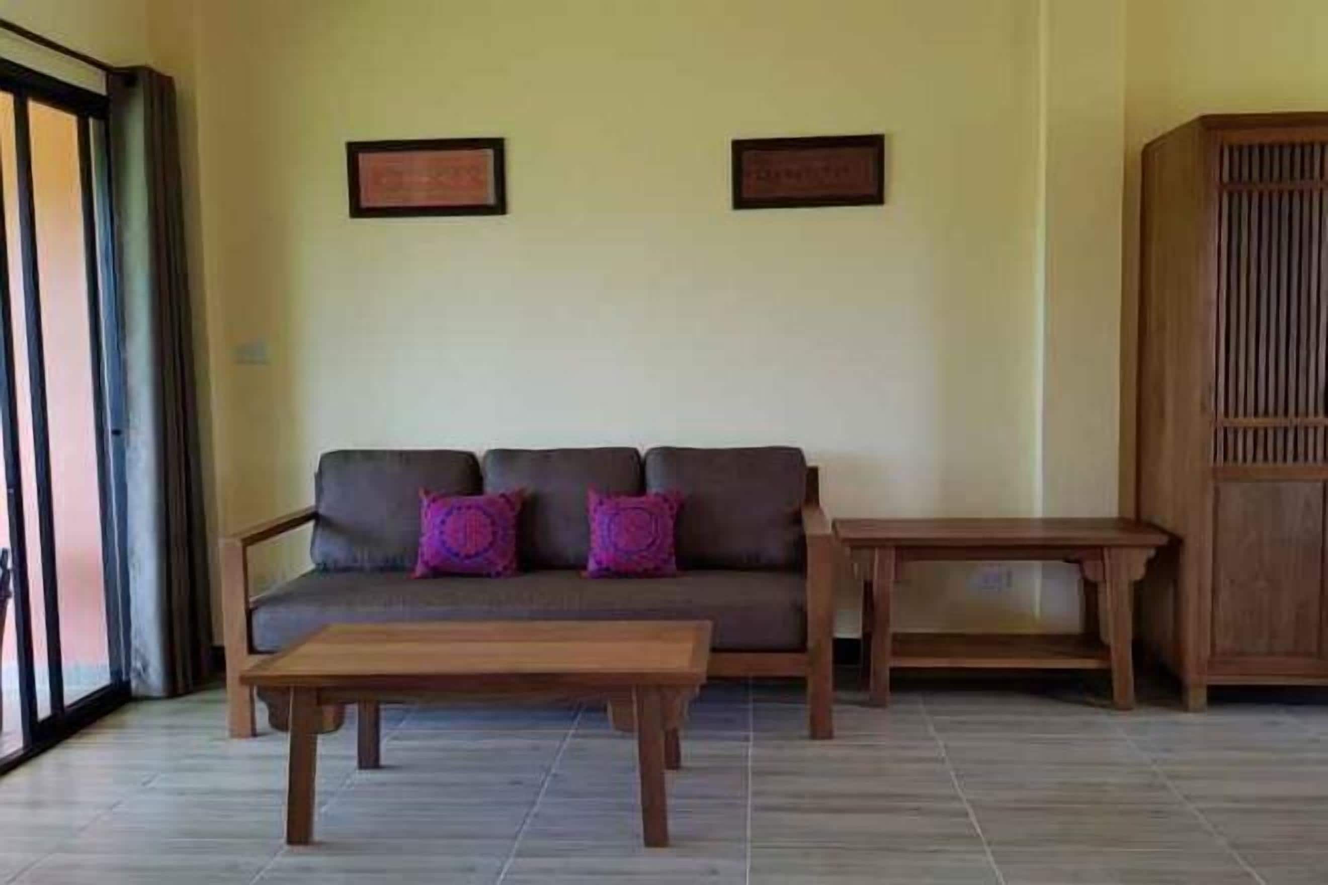 Zona de estar | Una televisión de pantalla plana