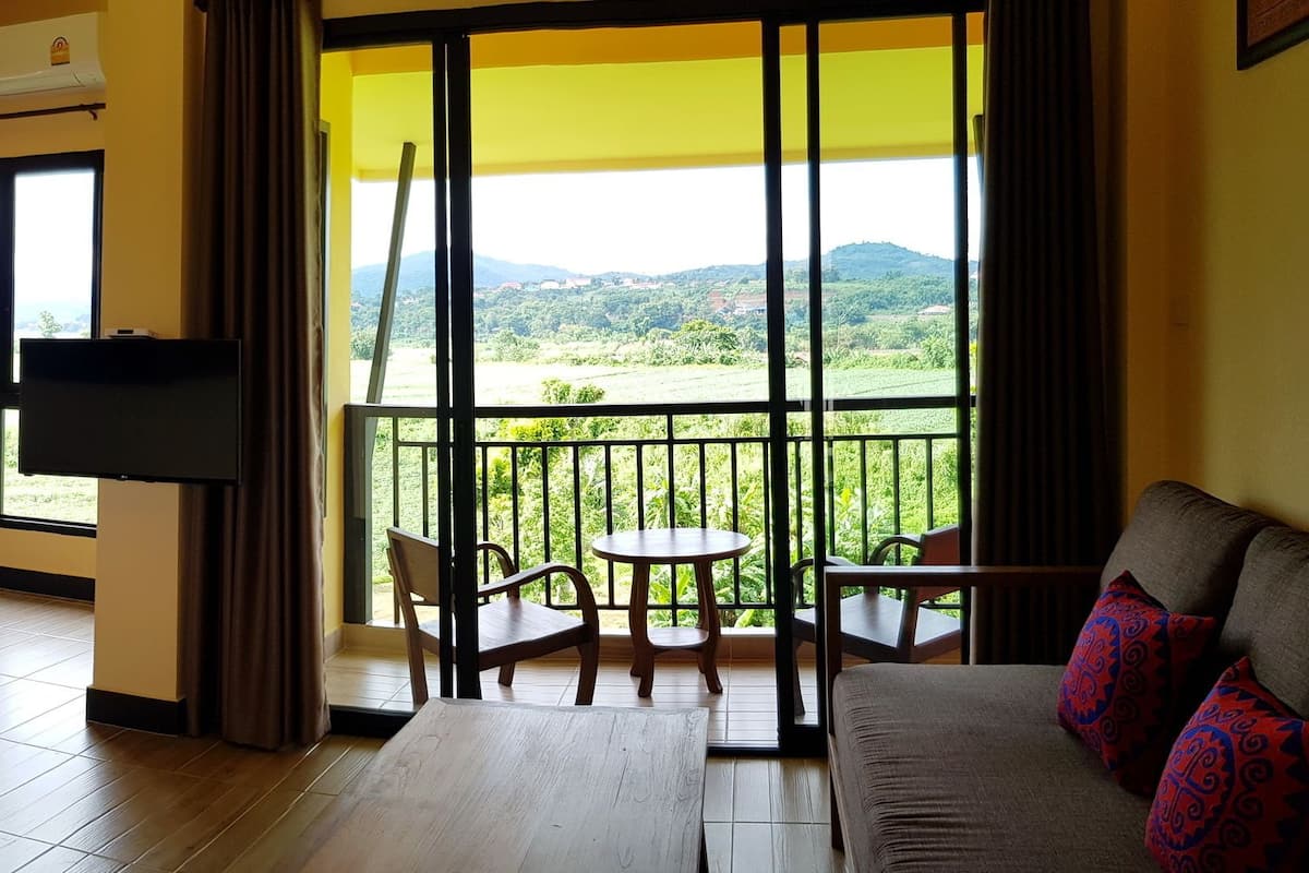 Standard Room | Blackout curtains, soundproofing, free WiFi, bed sheets