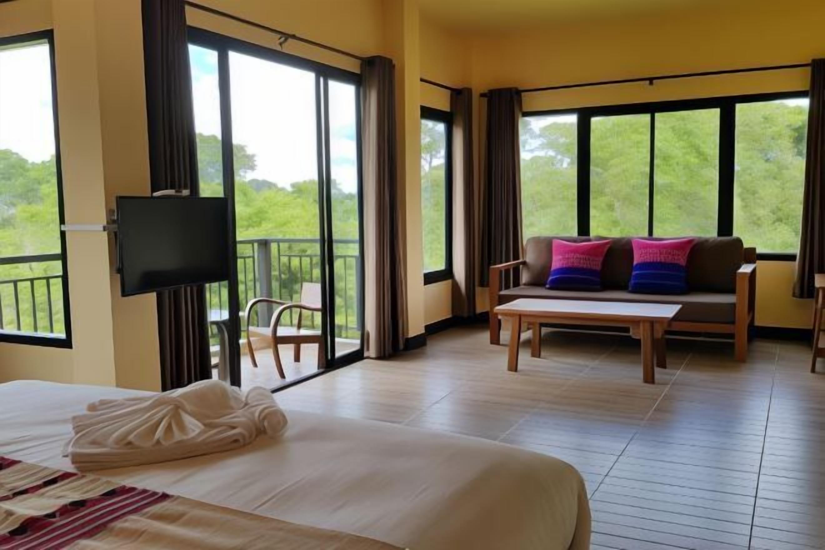 Blackout drapes, soundproofing, free WiFi, bed sheets