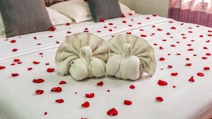 Superior Room | Minibar, in-room safe, soundproofing, WiFi (free) - May Kha Hotel (Mandalay)