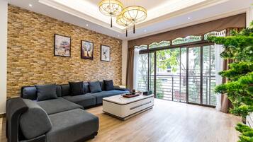 Villa | Schreibtisch, Verdunkelungsvorhänge, kostenloses WLAN