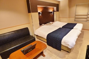 Soundproofing, WiFi (free), bed sheets - Hotel Times-Inn24 Tsunashima (Yokohama)