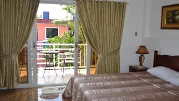 Memory foam beds, individually decorated, free WiFi, bed sheets