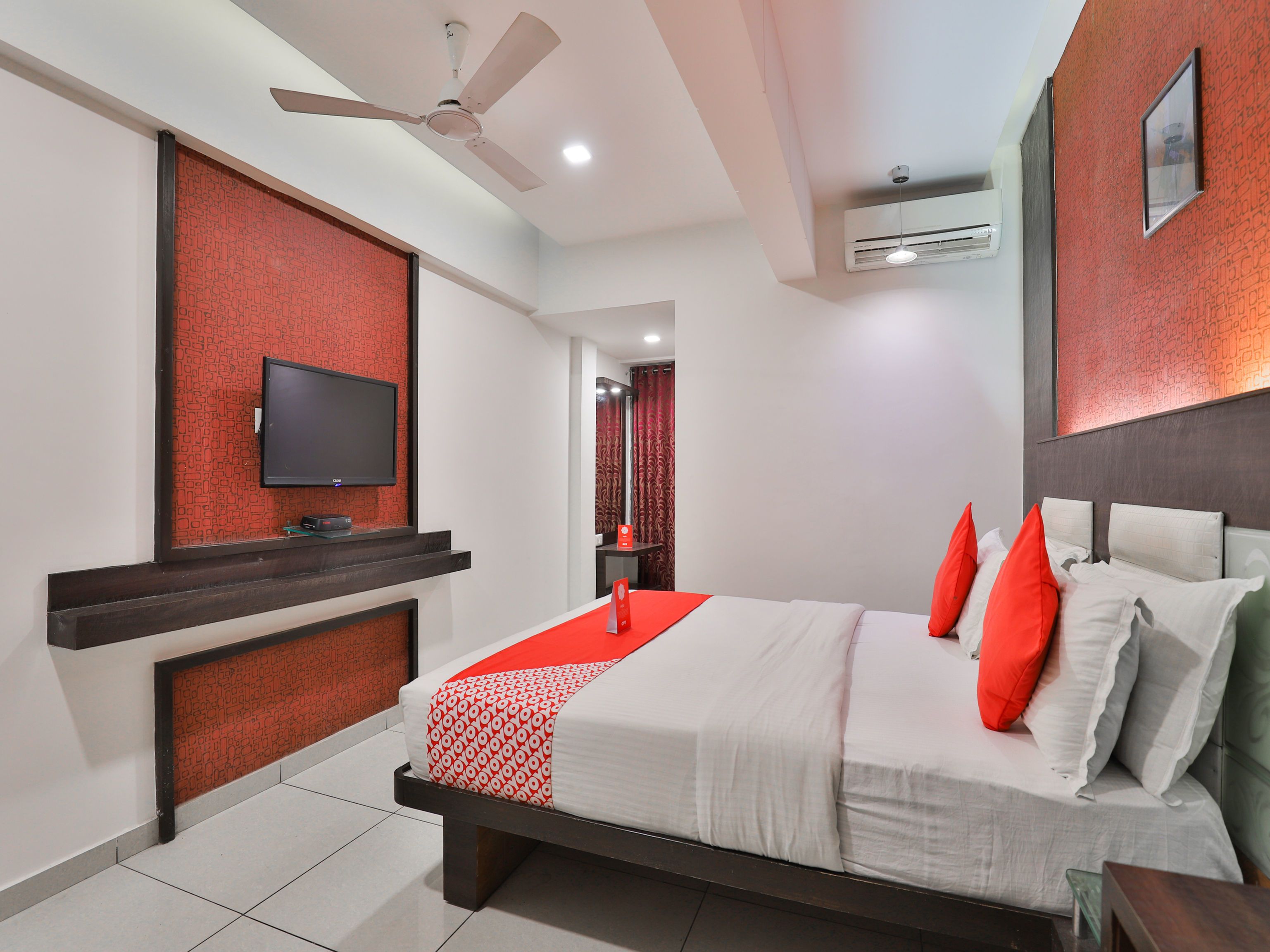 Honeymoon Suite, 1 Queen Bed | Free WiFi