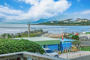 Deluxe Double Room with Balcony and Sea View | View from room - Southern France (Checheng)