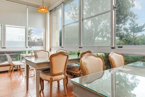 Dining - Southern France (Checheng)