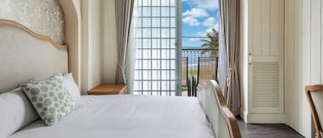 ห้องพักสำหรับสี่ท่าน, วิวทะเล | Wi-Fi ฟรี, ผ้าปูที่นอน