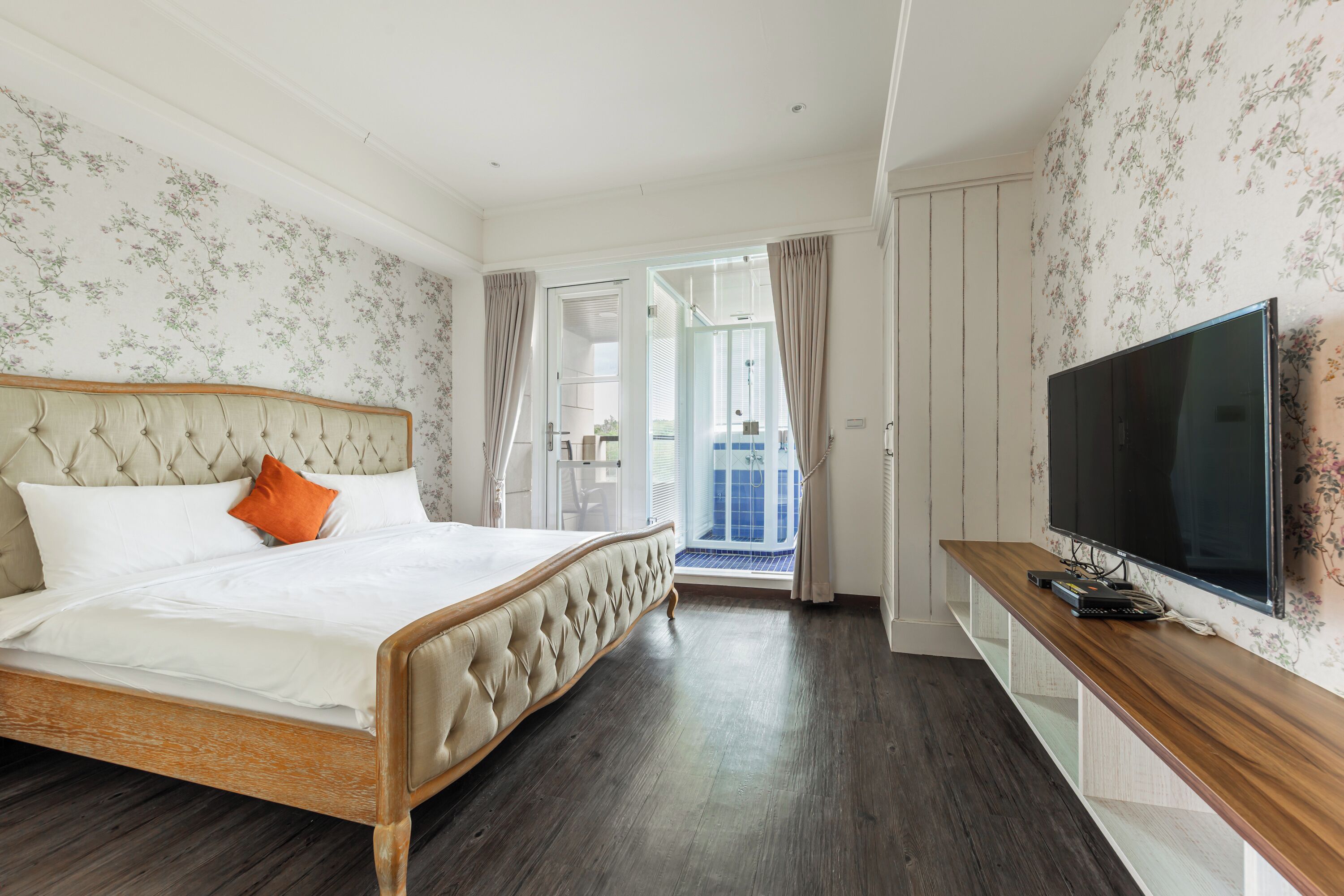 Double Room with Mountain View