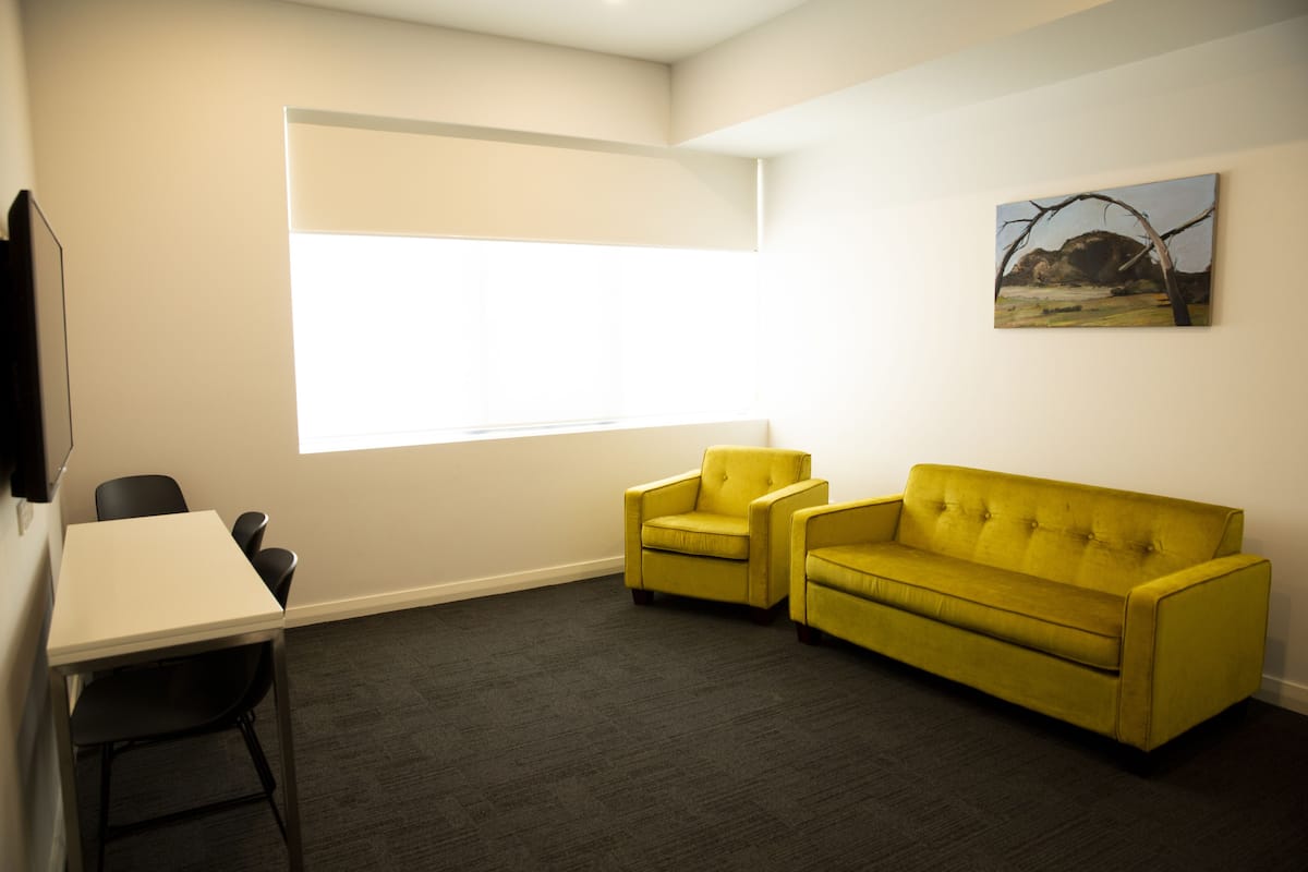 classic apartment, 2 bedrooms | living area