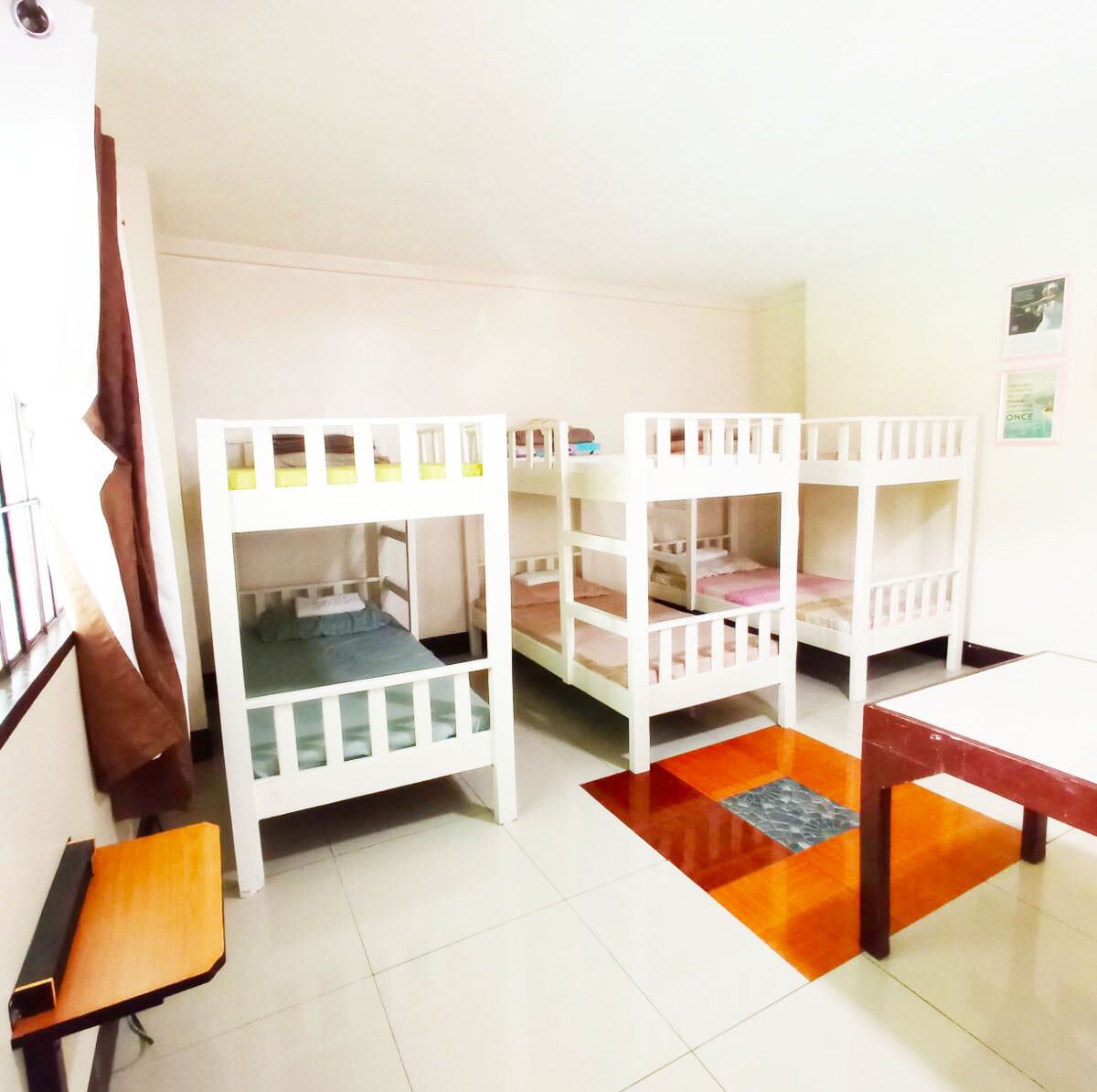 共用宿舍 (For 10) | 1 間臥室、書桌、免費無線上網、床單