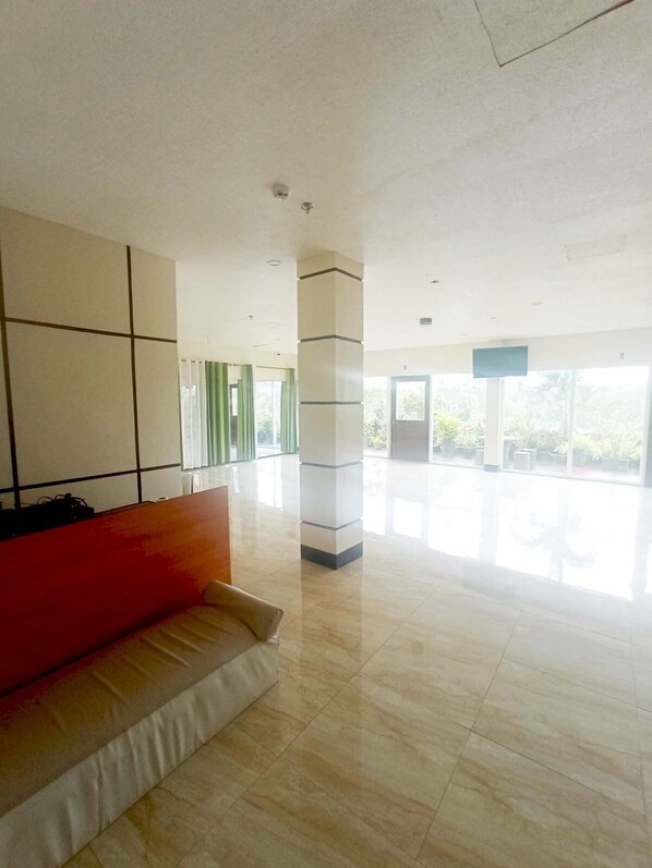 Business center - B&J Guesthouse and Functions Inc (Tagbilaran)