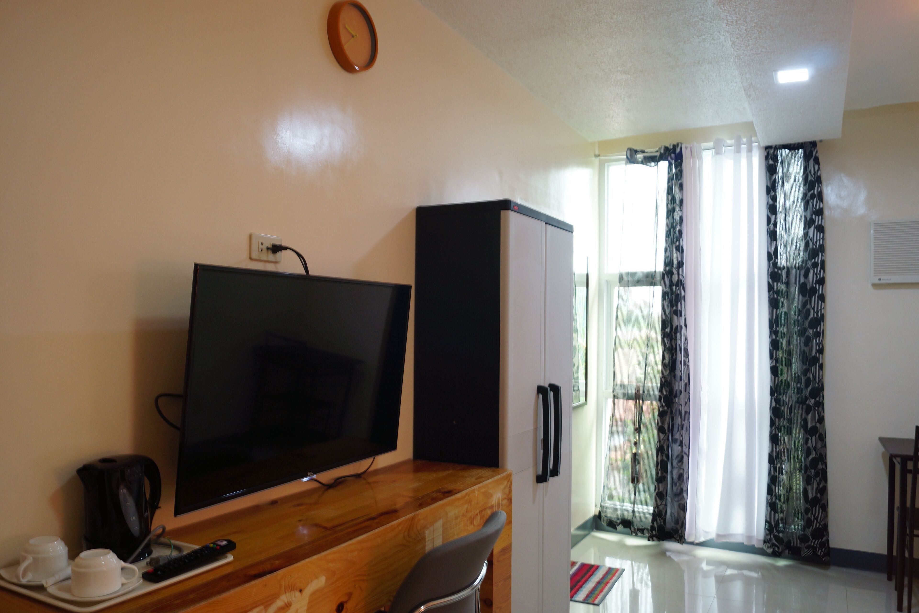 Family Room | Room amenity