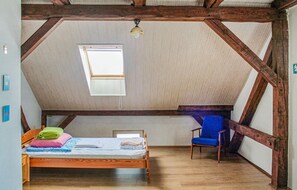 2 bedrooms, travel crib