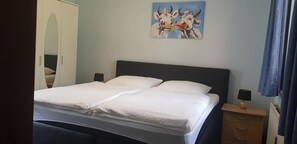 Individueel gedecoreerd, een bureau, extra bedden, gratis wifi