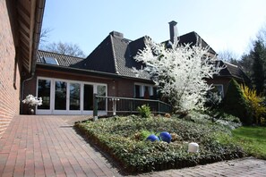 Property grounds - Hotel Haus Hubertus (Schneverdingen)