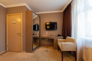 Business tweepersoonskamer | Geluiddichte muren, een strijkplank/strijkijzer, gratis wifi, beddengoed