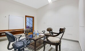 Meeting facility - Itsy Hotels Amrita Raghunath Bazaar Jammu (Jammu)