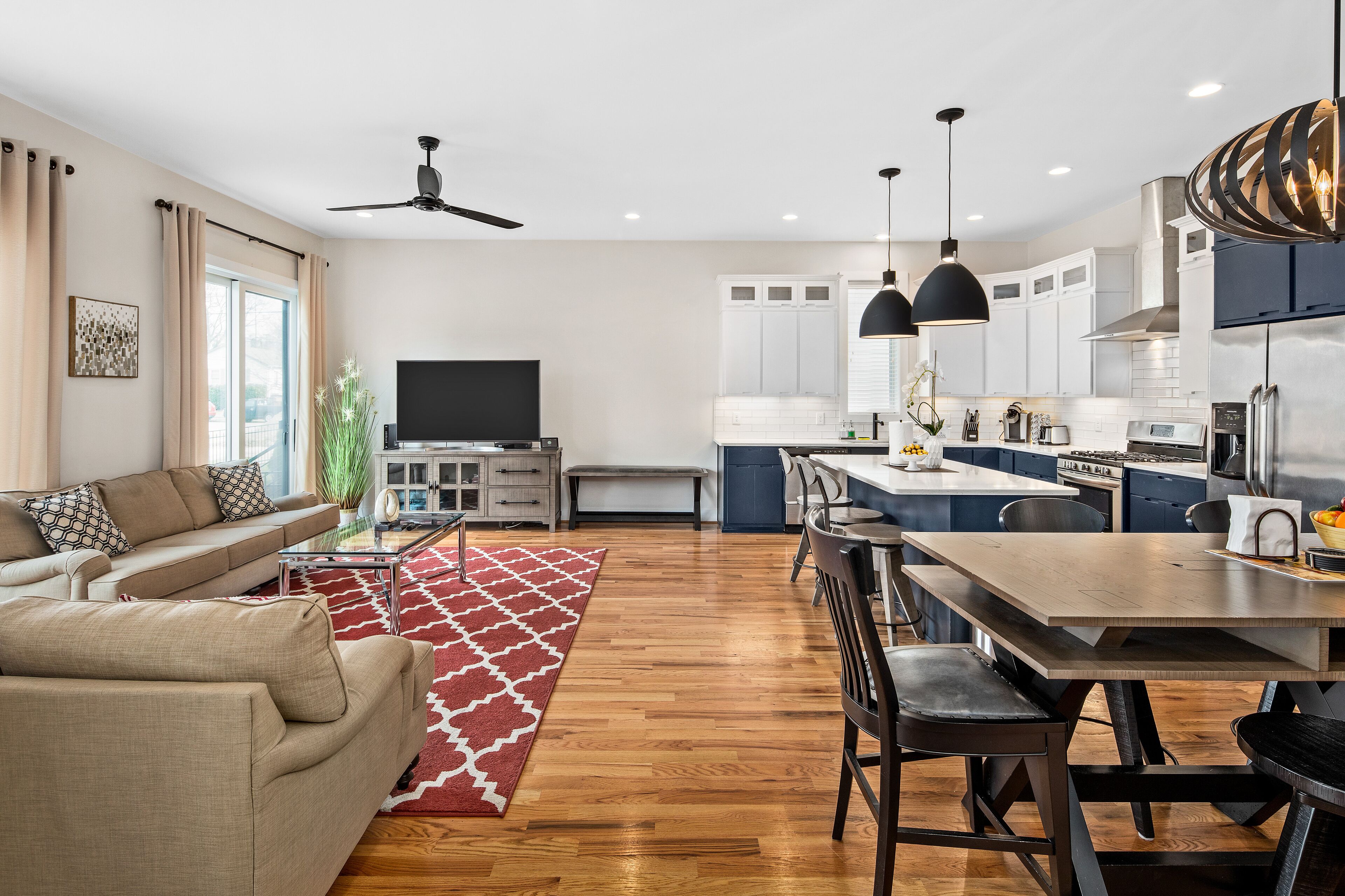 12 BEDS NEW Modern Home Near Downtown/Vandy/Gulch 