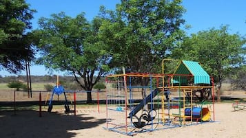 Children’s play area – outdoor