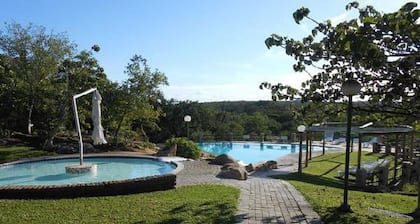Ekuthuleni Holiday Resort Chalet 2