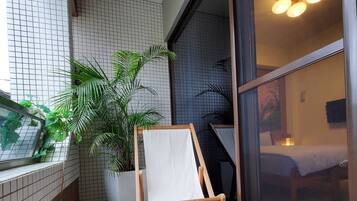 Signature Double Room, 1 Katil Ratu (Queen), Balcony, Mountain View | Balkoni