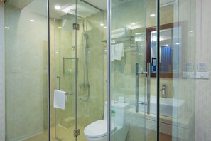 Free toiletries, hair dryer, bathrobes, slippers - Olympus Old Quarter Hotel (Hanoi)