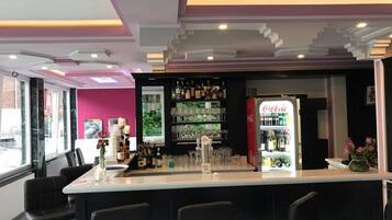 Bar (in der Unterkunft)