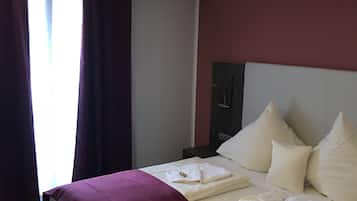 Doppelzimmer, Balkon | Minibar, Schreibtisch, BĂŒgeleisen/BĂŒgelbrett, kostenloses WLAN