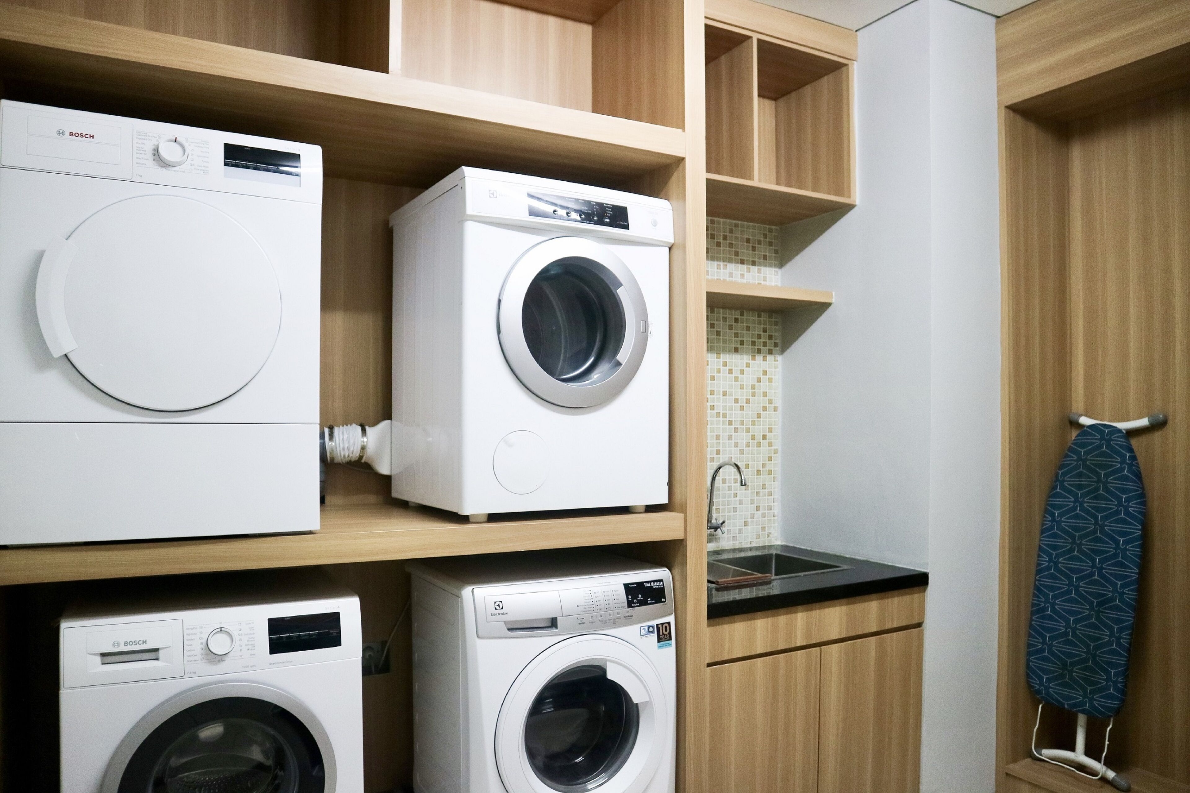 Photo - Juno Jatinegara Jakarta