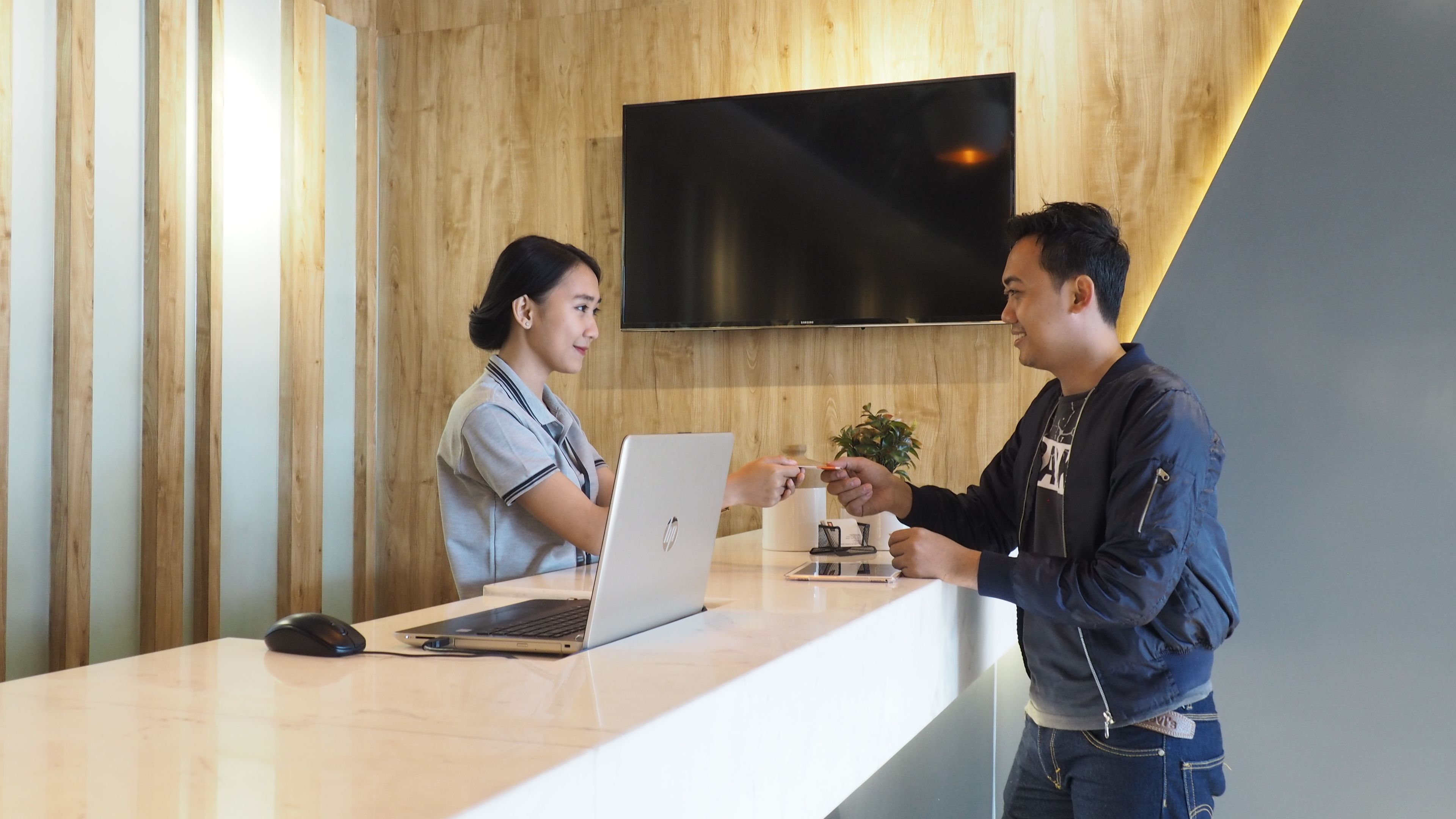 Photo - Juno Jatinegara Jakarta