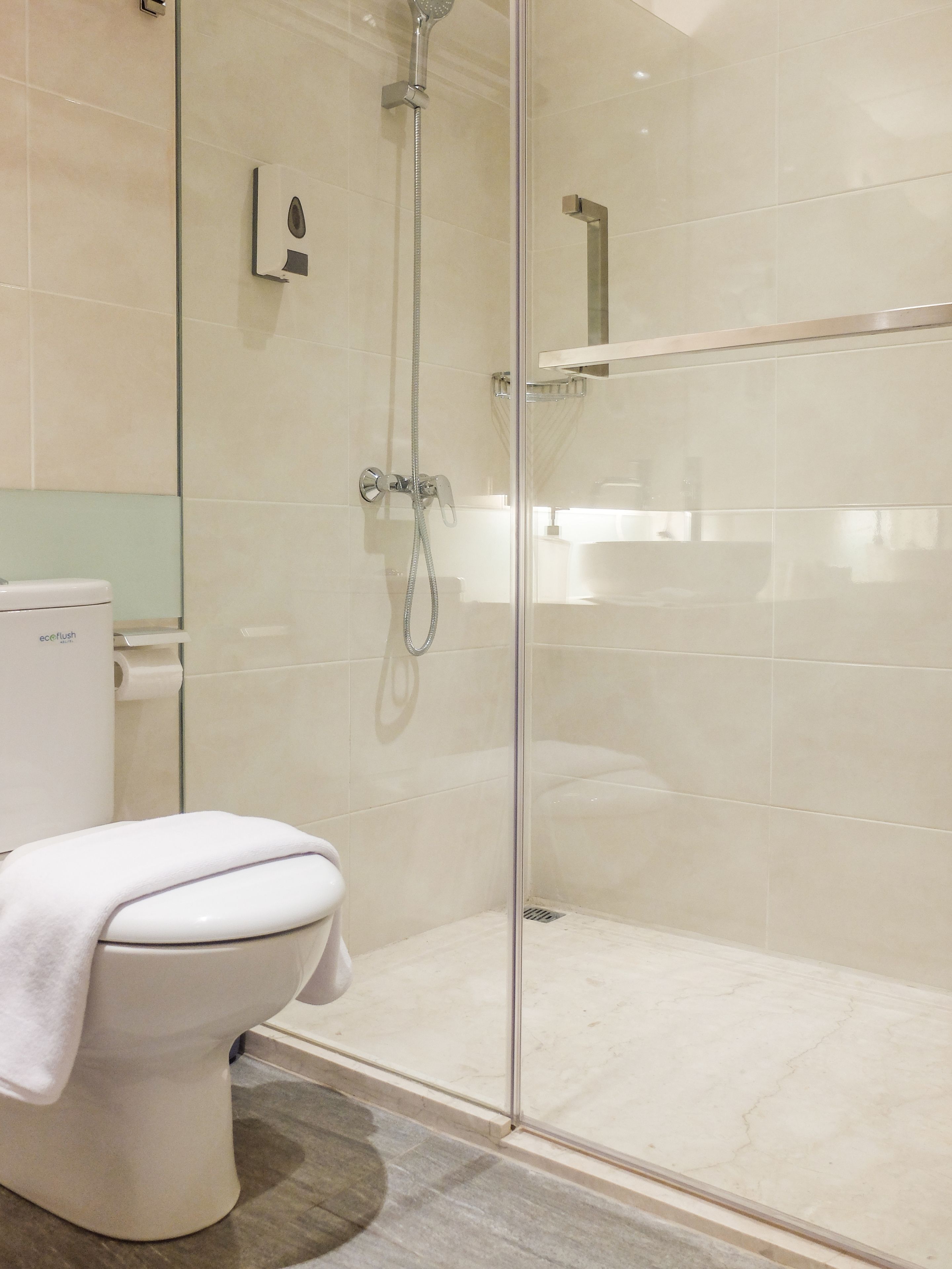 Photo - Juno Jatinegara Jakarta