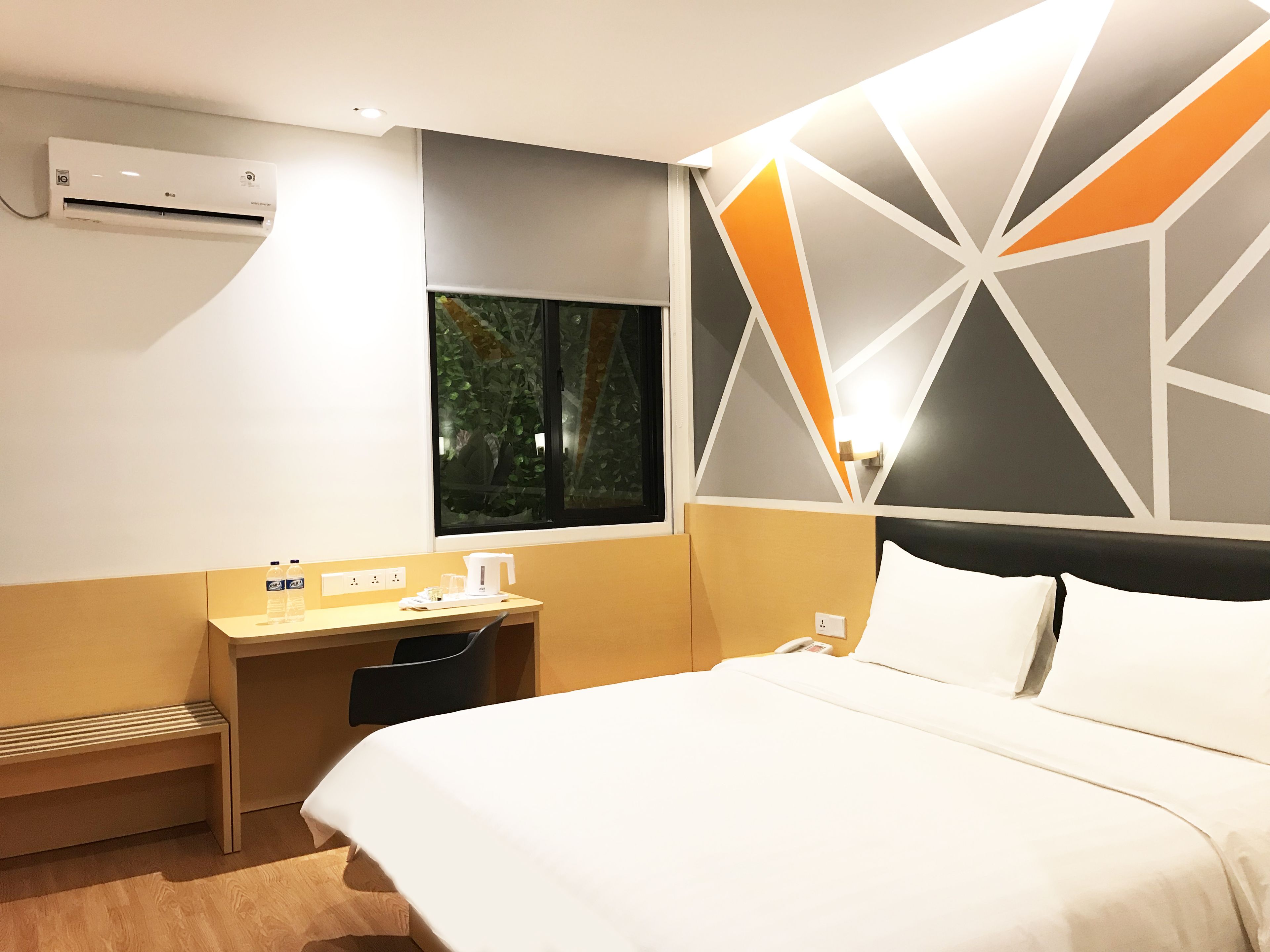 Photo - Juno Jatinegara Jakarta