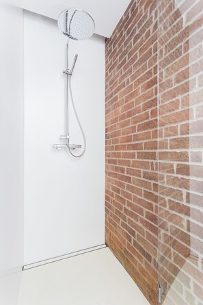 Comfort-Apartment, 1 Schlafzimmer, Kochnische | Dusche im Bad