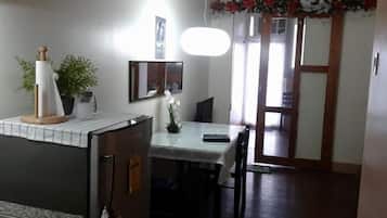 1 bedroom, desk, iron/ironing board, rollaway beds