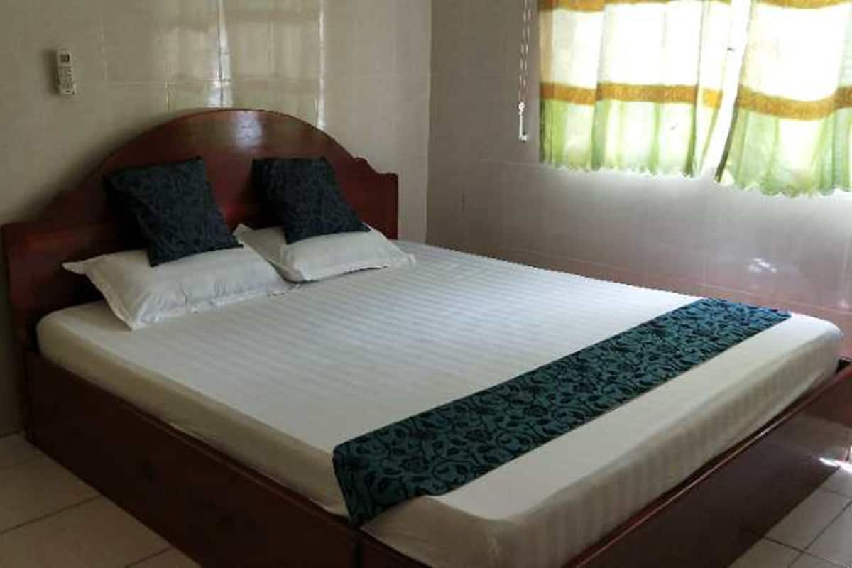 Habitación doble estándar | Escritorio, cortinas blackout y wifi gratis