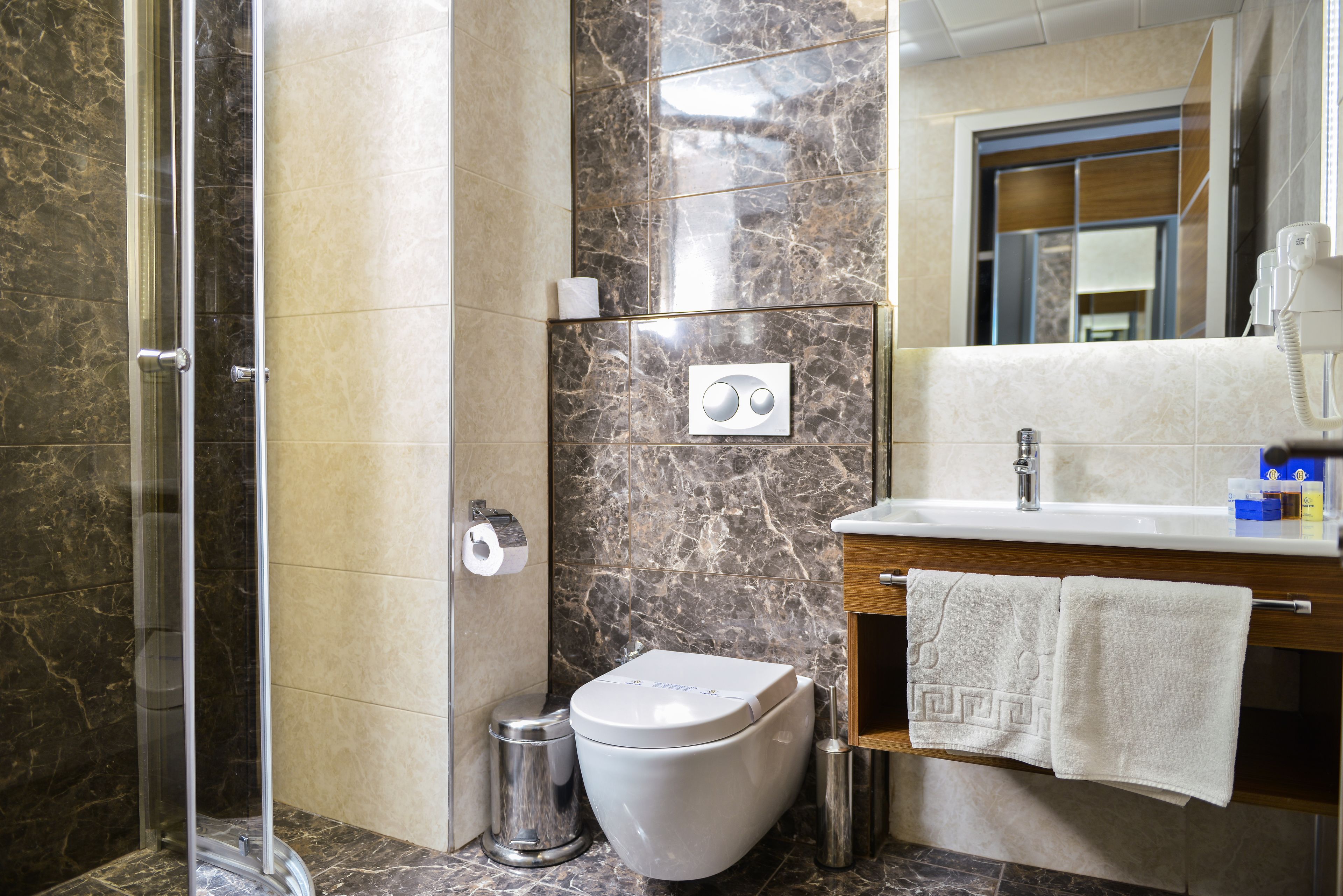 shower, free toiletries, hair dryer, slippers