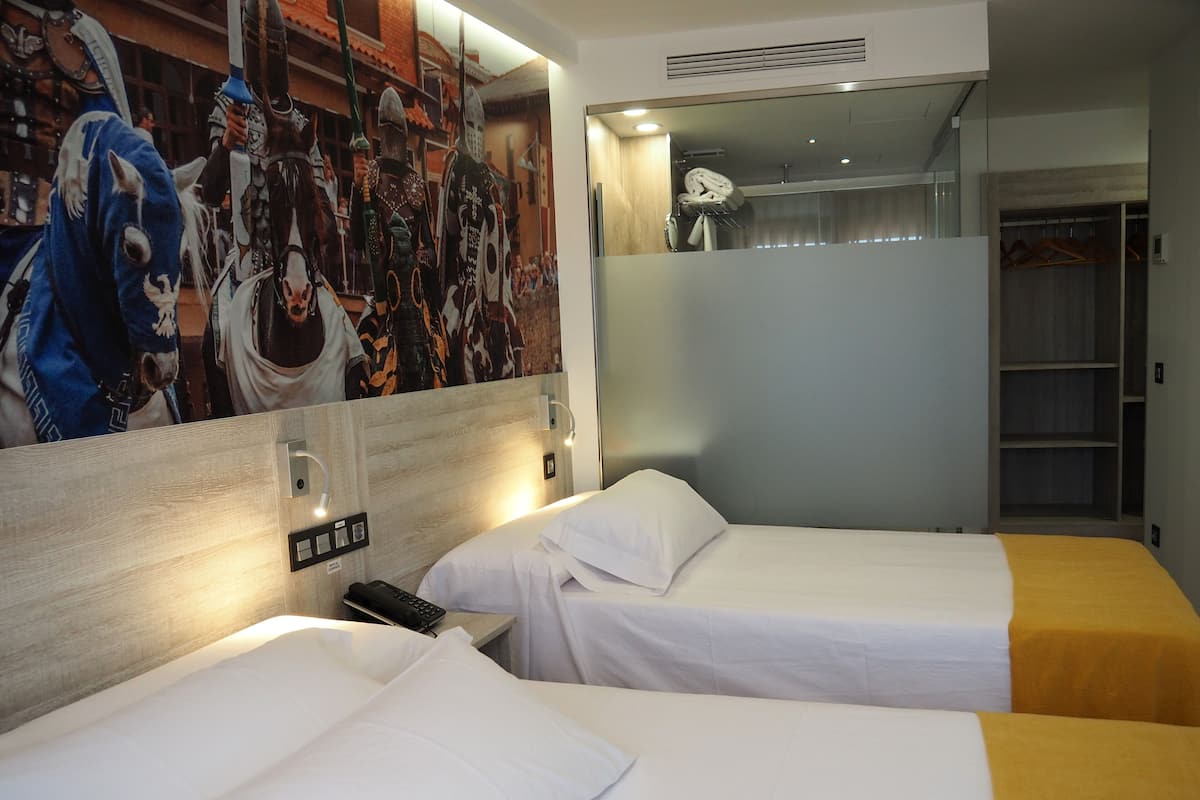 Double Room | Soundproofing, free WiFi, bed sheets