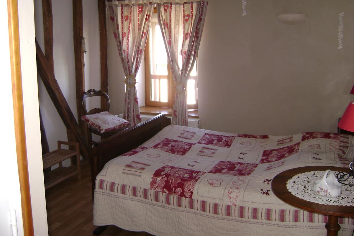 Double Room (Cheval) | Desk, iron/ironing board (on request), cribs (free), WiFi (free)