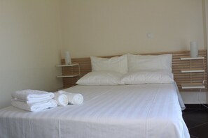 Soundproofing, iron/ironing board, bed sheets - Natalia Maisonettes (Thasos)