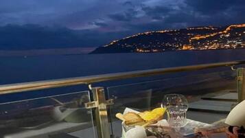 Standard Sea View Room | Udsigt fra værelset