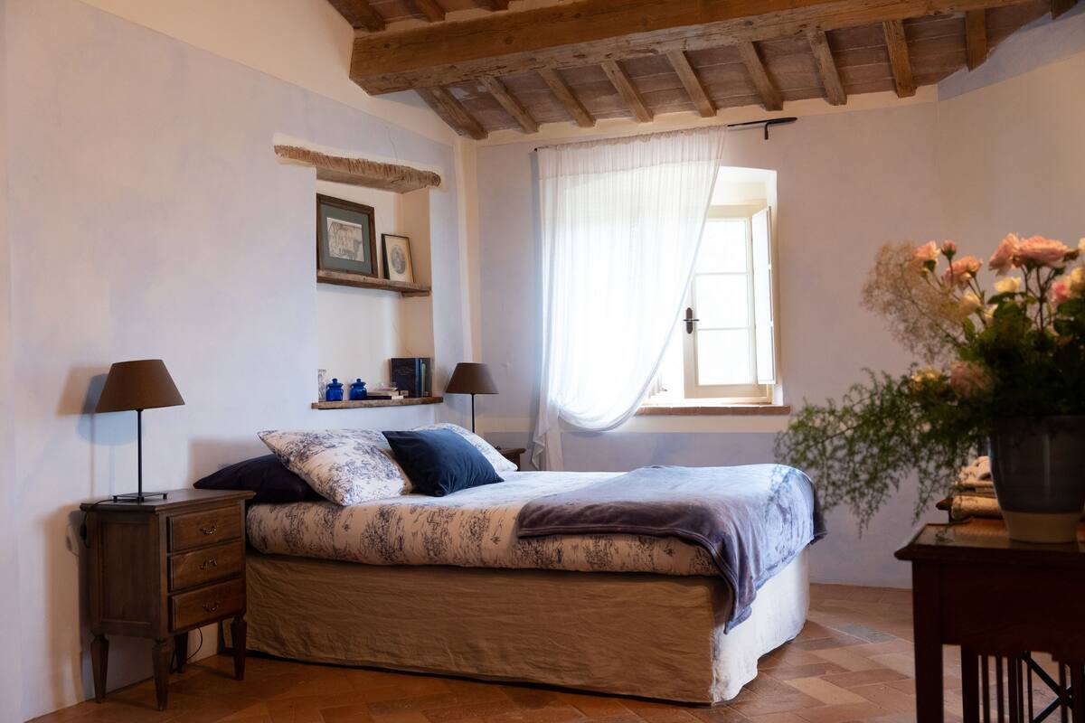 Habitación panorámica, 1 habitación, vista al jardín | Decoración personalizada, escritorio y wifi gratis